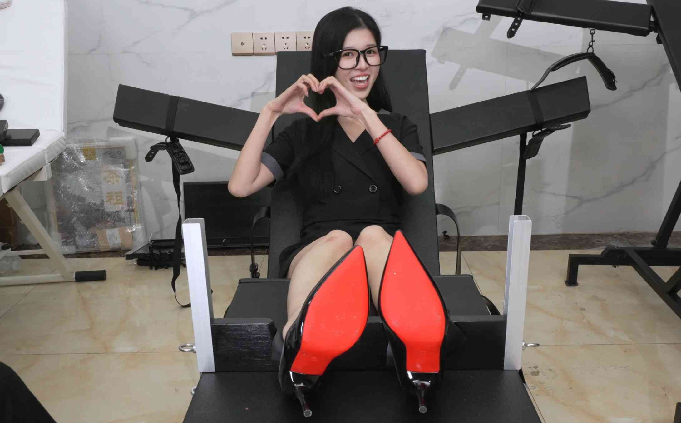 屏幕截图 2025-04-18 195103.png