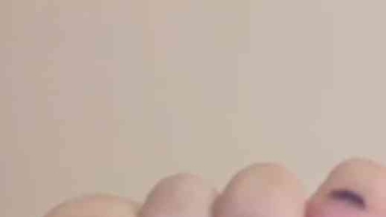 【自费】抖音美女 有点温柔 秀足 粉嫩脚底2.0