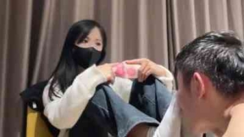 双女神原味白袜玉足羞辱奖励美脚踩脸窒息tianjio插嘴