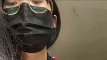 私人定制 美女高中生 全程语言挑逗 抬脚展示嫩足脚底