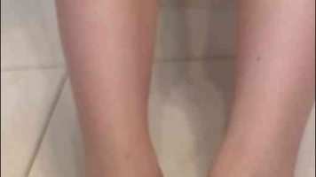 抖音续雨s 丝袜 裸足秀 美甲 语言挑逗1.0