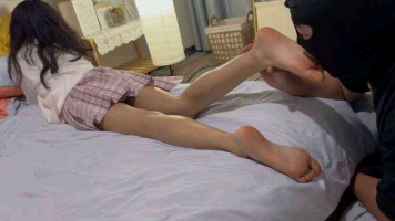 大神约拍少女的黑丝白袜裸足，肆意玩tian