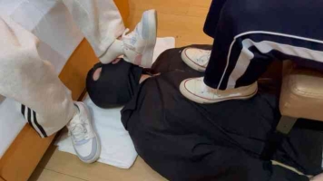 【静琪】给两位学生素人清理鞋底，棉袜插嘴