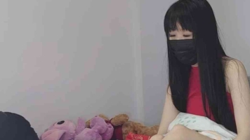 床上素tian小姐姐逛了一天街的高跟玉足，紫色指甲有食欲