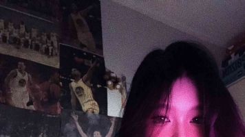 【油炸梅子】抖音素人东北甜妹自拍40码大脚，自挠