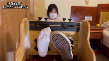 全网首发[行乐原创] 鹿眼妹妹小琳tk 超敏感脚底，无水印